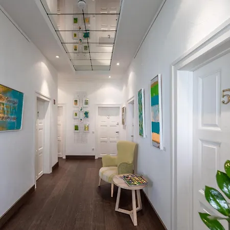 Benz Garni Konukevi 3*