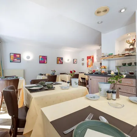 Гостевой дом Benz Garni Шветцинген