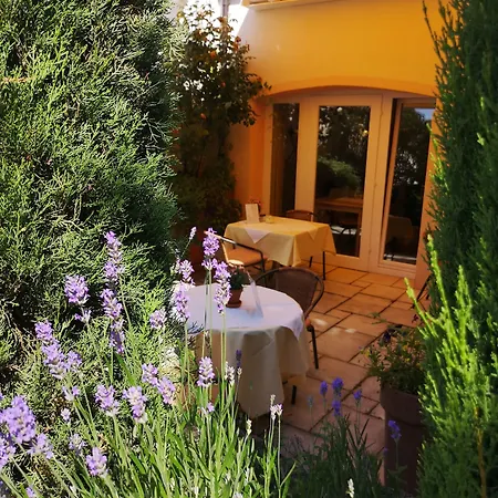 Konukevi Benz Garni 3*