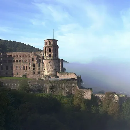 Benz Garni Konukevi Schwetzingen